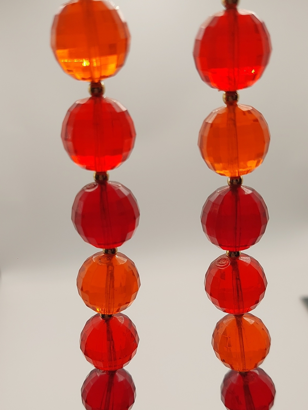 Bold Red-Orange Vintage MCM Faceted LUCITE Bead Necklace - Unbranded - Picture 11 of 12